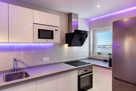 Middle Floor Apartment in Benalmadena, Costa del Sol – 2 beds – 350000 € - photo 2 of 16
