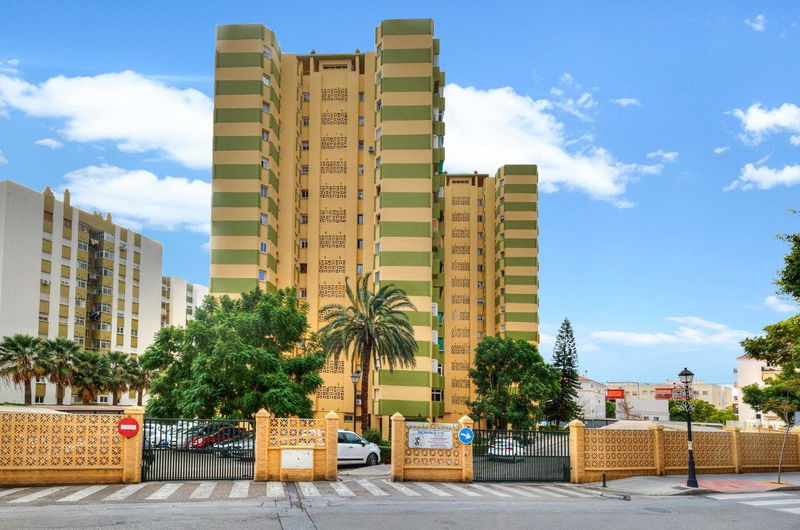 Middle Floor Apartment in Fuengirola, Costa del Sol – 3 beds – 299500 €