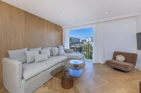 Middle Floor Apartment in Marbella, Costa del Sol – 2 beds – 649000 € - photo 22 of 45