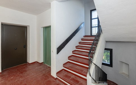 Middle Floor Apartment in Marbella, Costa del Sol – 2 beds – 649000 € - photo 38 of 45