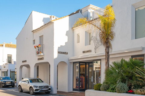 Middle Floor Apartment in Marbella, Costa del Sol – 2 beds – 649000 € - photo 43 of 45