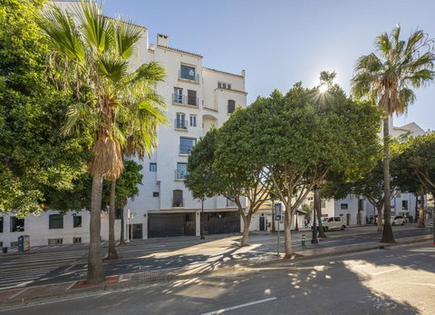 Middle Floor Apartment in Marbella, Costa del Sol – 2 beds – 649000 € - photo 45 of 45