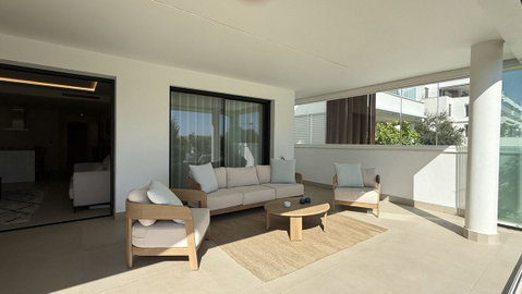 Ground Floor Apartment in Estepona, Costa del Sol – 2 beds – 680000 € - photo 12 of 14