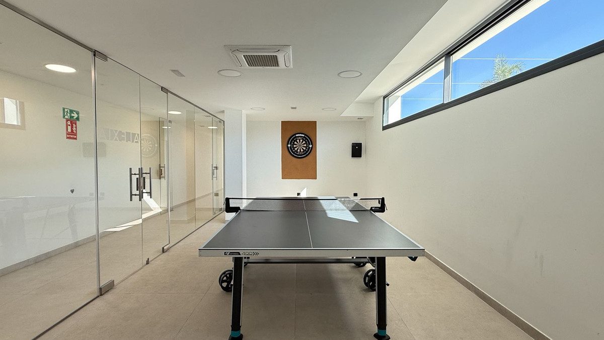 Ground Floor Apartment in Estepona, Costa del Sol – 2 beds – 680000 € - photo 14 of 14