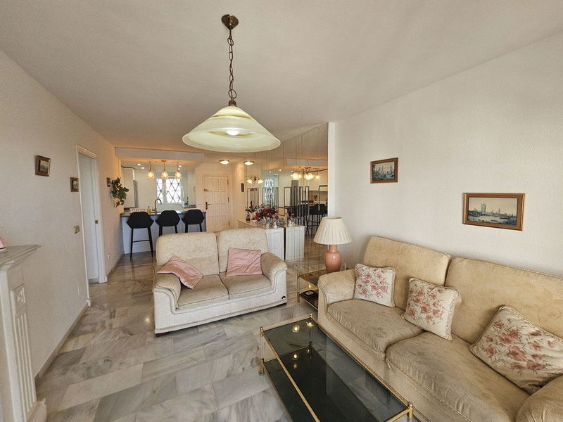 Middle Floor Apartment in Mijas, Costa del Sol – 2 beds – 275000 €