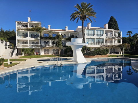 Middle Floor Apartment in Mijas, Costa del Sol – 2 beds – 275000 € - photo 2 of 17