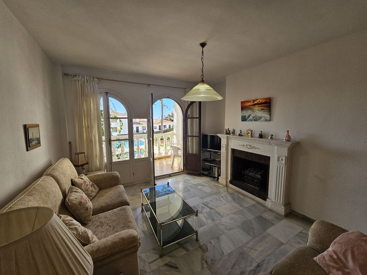 Middle Floor Apartment in Mijas, Costa del Sol – 2 beds – 275000 € - photo 15 of 17