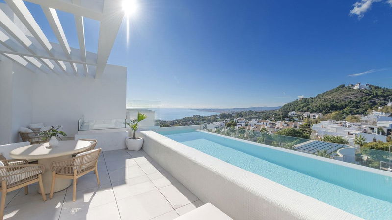 Detached Villa in Benalmadena, Costa del Sol – 4 beds – 1850000 €