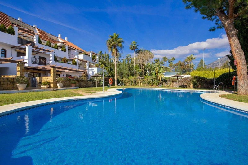 Top Floor Apartment in Marbella, Costa del Sol – 2 beds – 525000 €