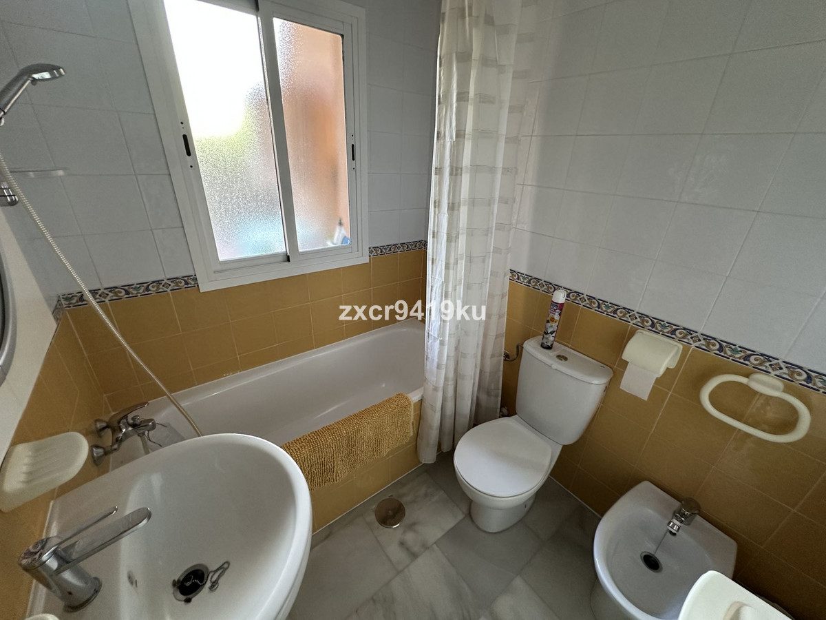Ground Floor Apartment in Marbella, Costa del Sol – 3 beds – 525000 € - photo 9 of 22
