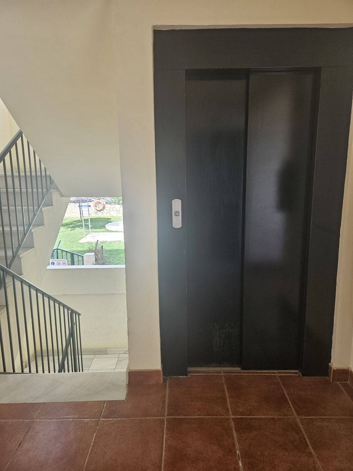 Middle Floor Apartment in Mijas, Costa del Sol – 2 beds – 287500 € - photo 17 of 18