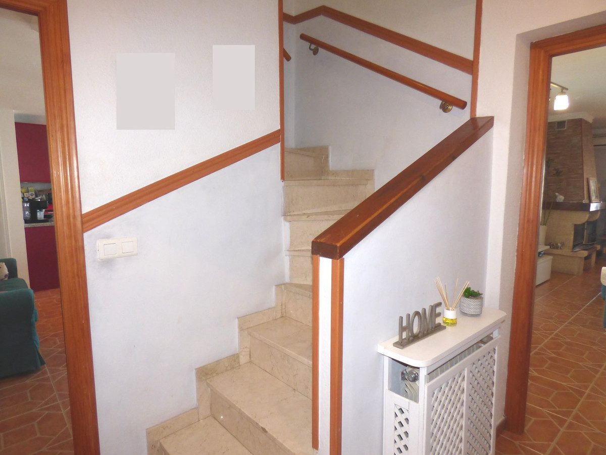 Penthouse Duplex in Estepona, Costa del Sol – 3 beds – 530000 € - photo 18 of 18