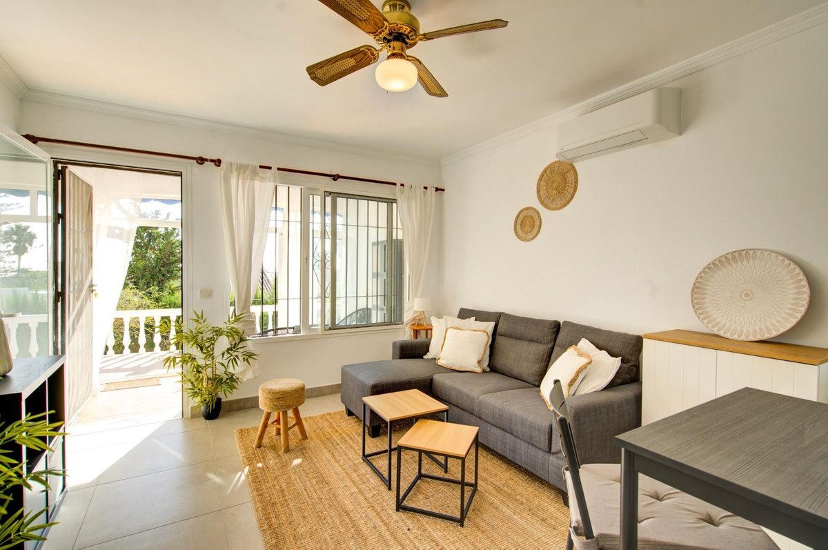 Ground Floor Apartment in Mijas, Costa del Sol – 2 beds – 285000 € - photo 3 of 19