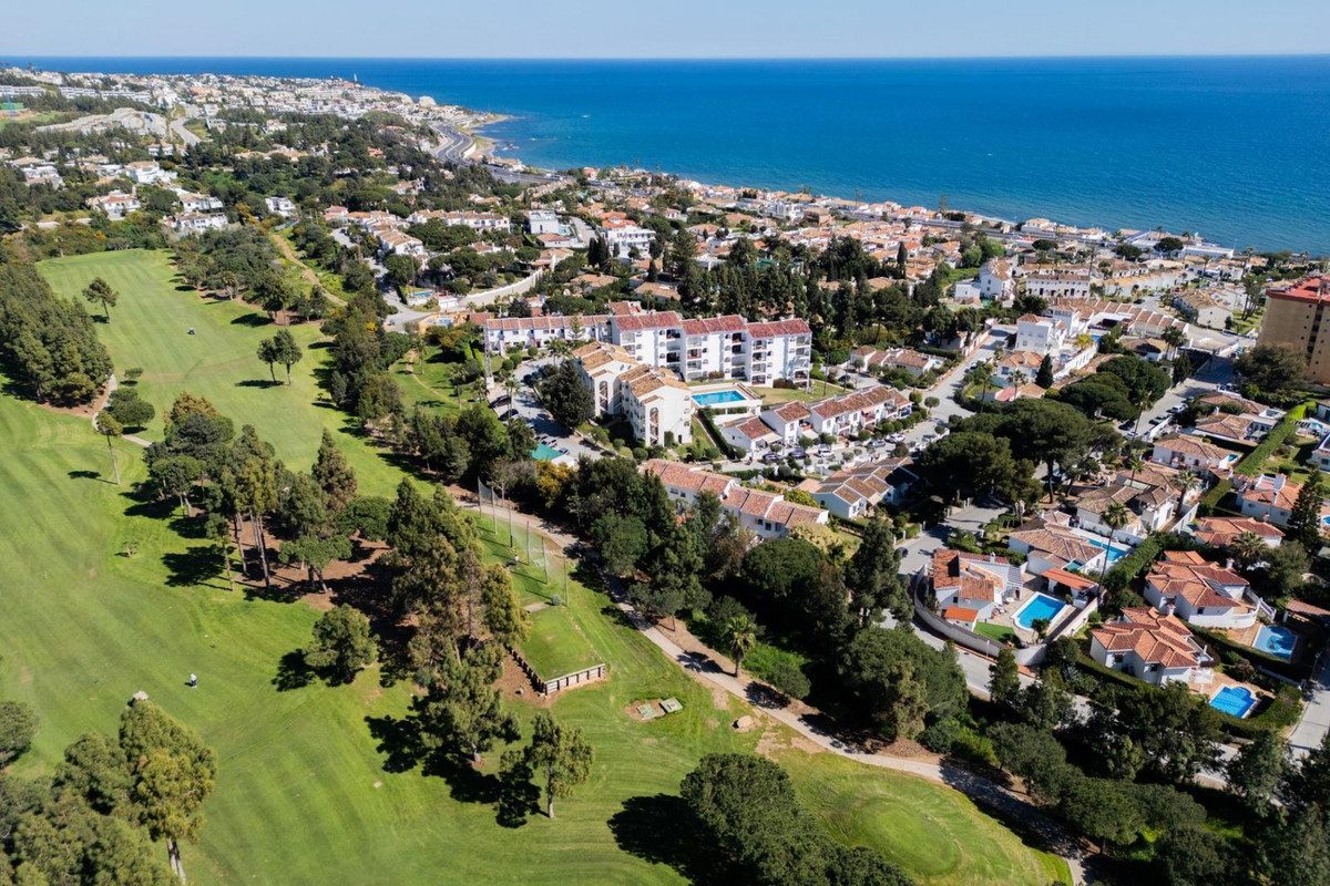Ground Floor Apartment in Mijas, Costa del Sol – 2 beds – 285000 € - photo 8 of 19