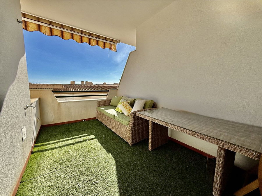 Middle Floor Apartment in Benalmadena, Costa del Sol – 2 beds – 320000 € - photo 1 of 19
