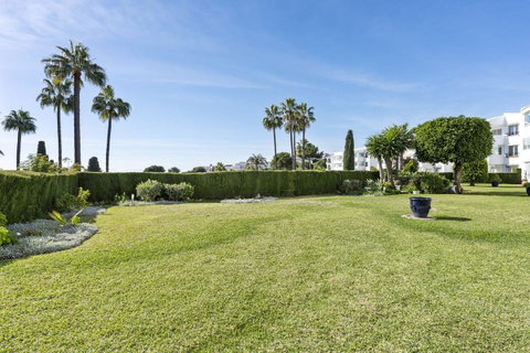 Ground Floor Apartment in Mijas, Costa del Sol – 2 beds – 375000 € - photo 18 of 38