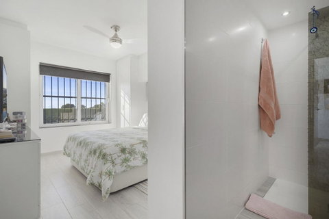 Ground Floor Apartment in Mijas, Costa del Sol – 2 beds – 375000 € - photo 32 of 38