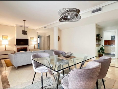 Ground Floor Apartment in Marbella, Costa del Sol – 2 beds – 645000 € - photo 3 of 34