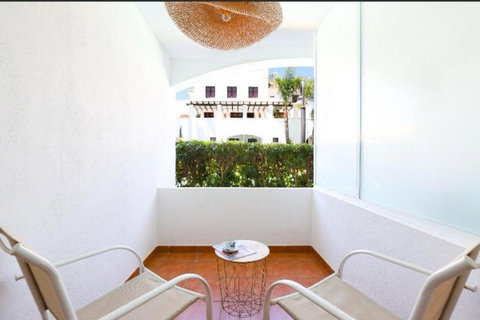Ground Floor Apartment in Marbella, Costa del Sol – 2 beds – 645000 € - photo 21 of 34
