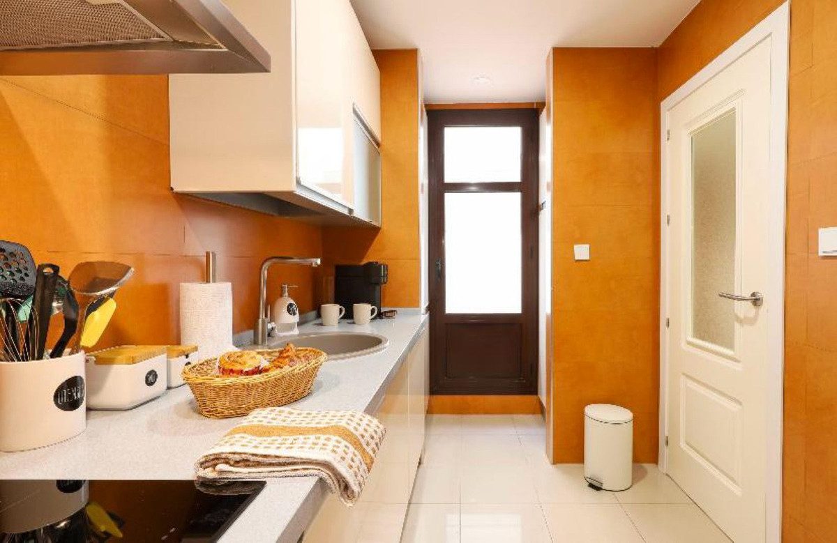 Ground Floor Apartment in Marbella, Costa del Sol – 2 beds – 645000 € - photo 23 of 34