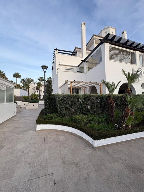 Ground Floor Apartment in Marbella, Costa del Sol – 2 beds – 645000 € - photo 27 of 34