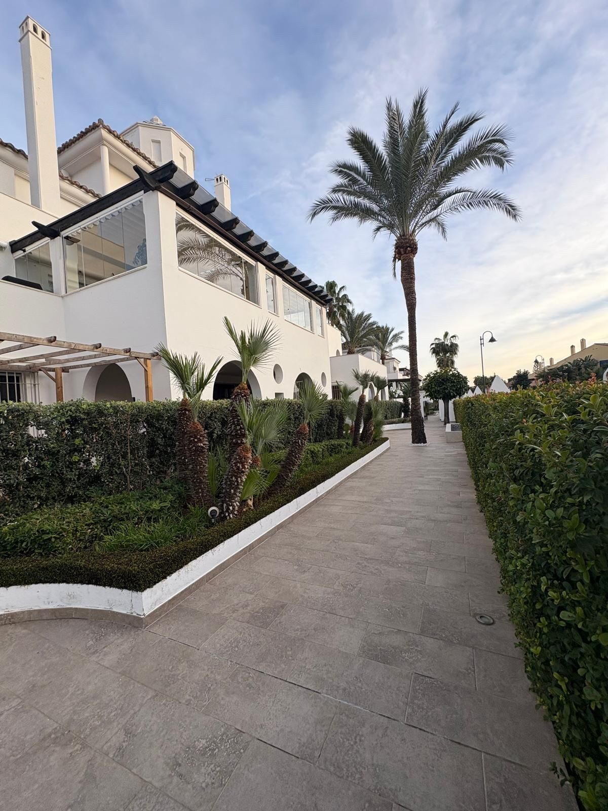 Ground Floor Apartment in Marbella, Costa del Sol – 2 beds – 645000 € - photo 28 of 34