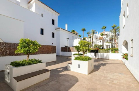 Ground Floor Apartment in Marbella, Costa del Sol – 2 beds – 645000 € - photo 31 of 34