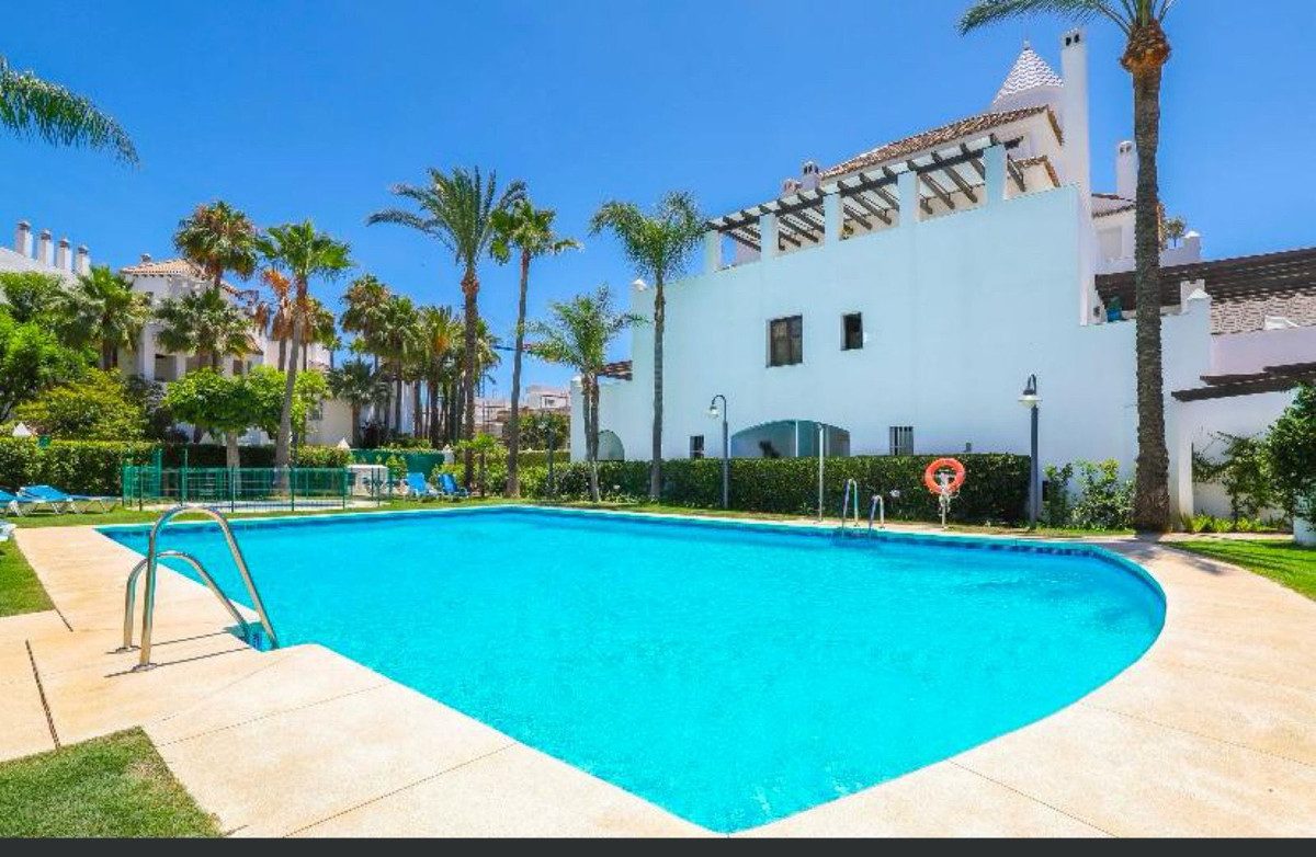 Ground Floor Apartment in Marbella, Costa del Sol – 2 beds – 645000 € - photo 32 of 34