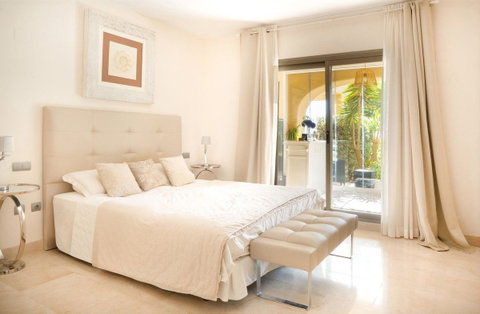 Ground Floor Apartment in Benahavís, Costa del Sol – 3 beds – 630000 € - photo 7 of 38