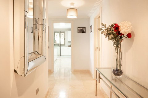 Ground Floor Apartment in Benahavís, Costa del Sol – 3 beds – 630000 € - photo 15 of 38