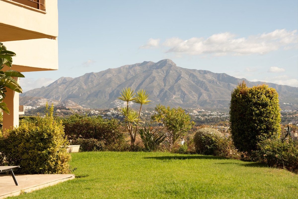 Ground Floor Apartment in Benahavís, Costa del Sol – 3 beds – 630000 € - photo 23 of 38