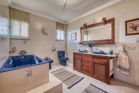 Detached Villa in Marbella, Costa del Sol – 4 beds – 1150000 € - photo 29 of 43
